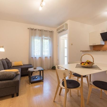Piccola Pineta Appartement Pula Buitenkant foto