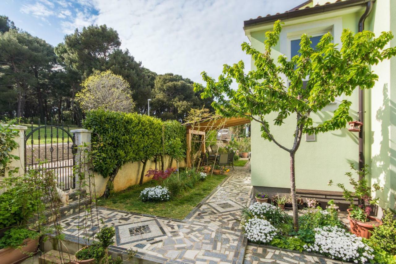 Piccola Pineta Appartement Pula Buitenkant foto