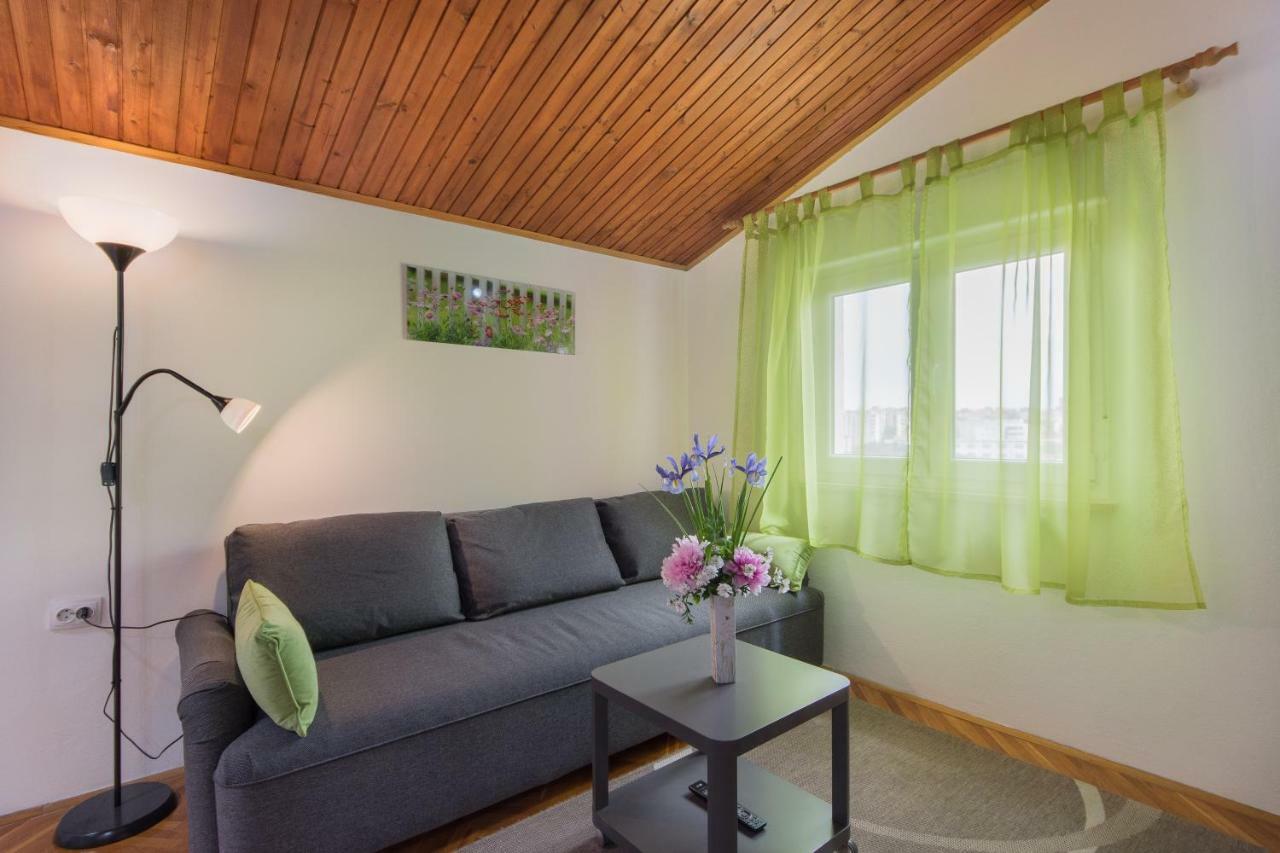 Piccola Pineta Appartement Pula Buitenkant foto
